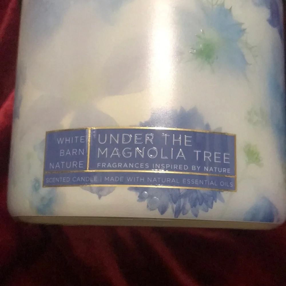 NEW- Under the Magnolia Tree- White Barn/ Bath & Body Works - Picture 2 of 5